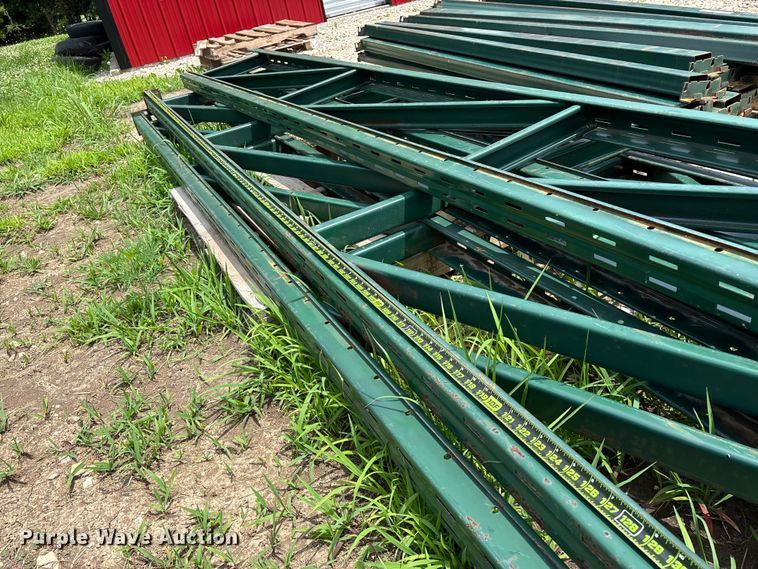 image for item EO4371 Tire racks