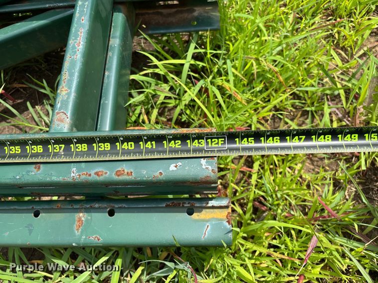 image for item EO4371 Tire racks