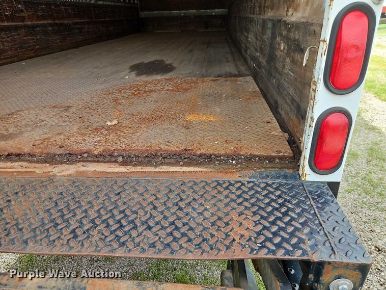 image for item EO7282 2006 Freightliner  Business Class M2 box truck