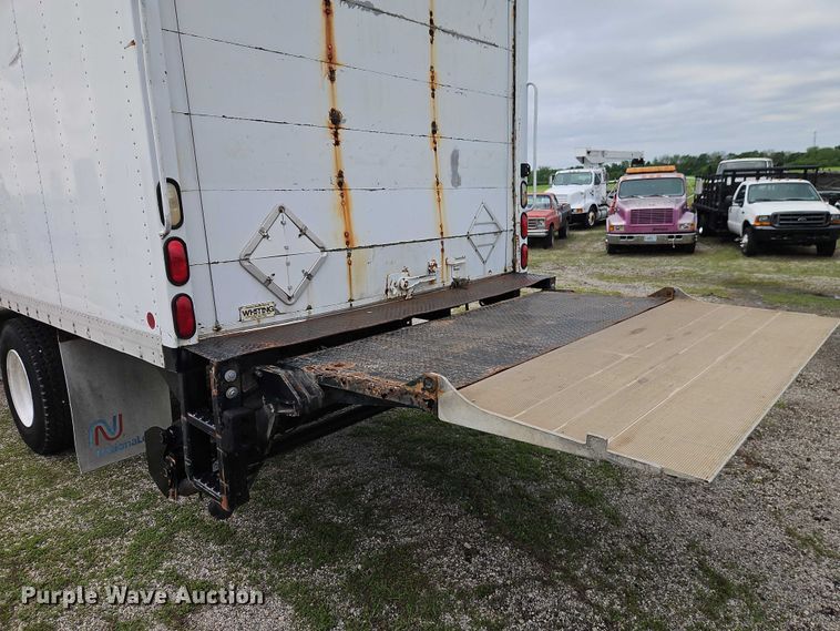 image for item EO7282 2006 Freightliner  Business Class M2 box truck