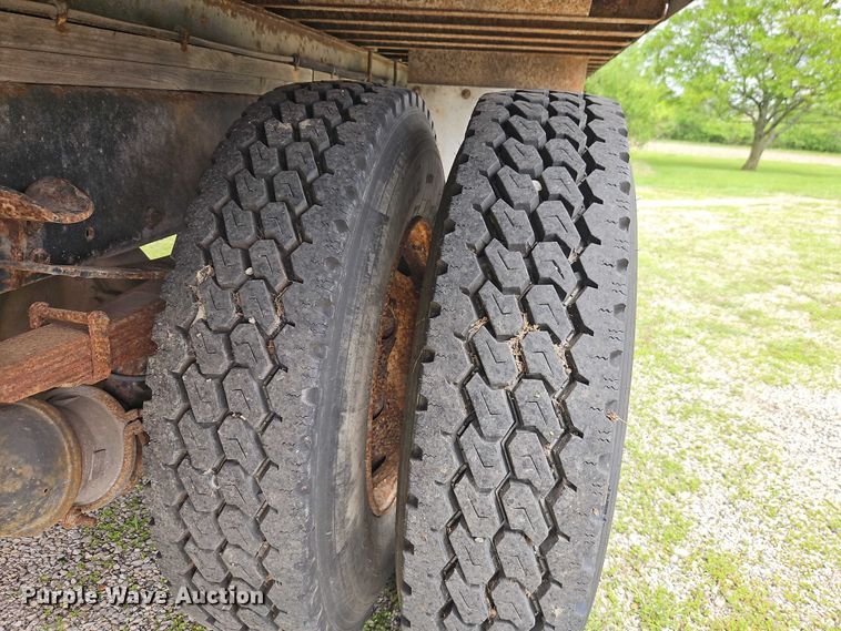 image for item EO7282 2006 Freightliner  Business Class M2 box truck