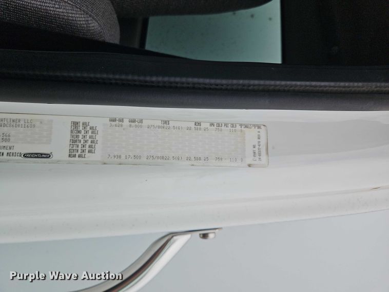 image for item EO7282 2006 Freightliner  Business Class M2 box truck