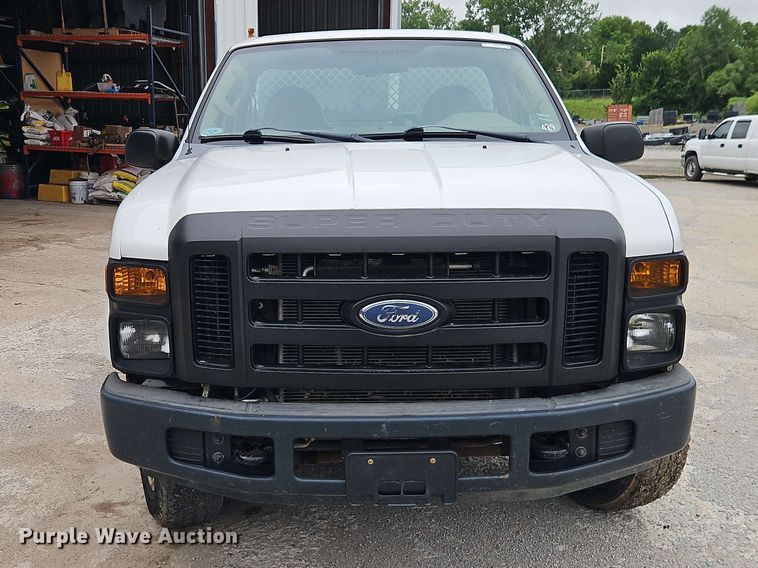 image for item EO8520 2008 Ford F250 Super Duty utility bed pickup truck