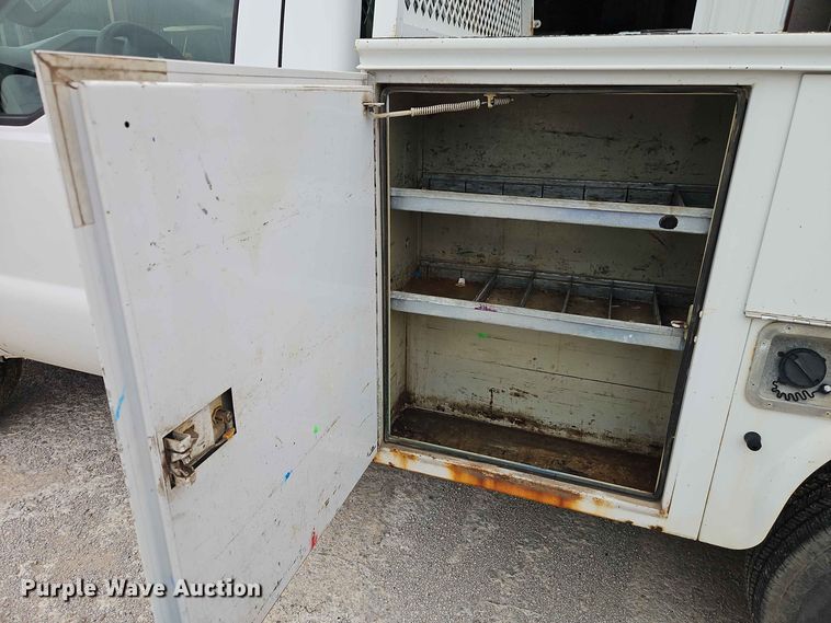 image for item EO8520 2008 Ford F250 Super Duty utility bed pickup truck