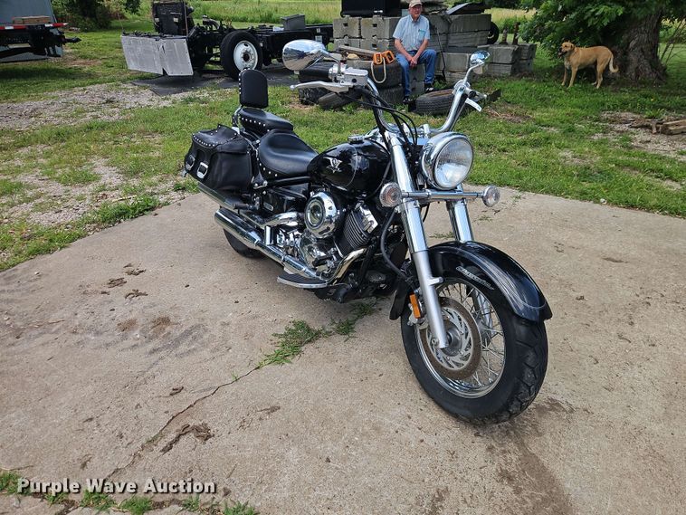 image for item EO8528 2006 Yamaha V Star 650 motorcycle