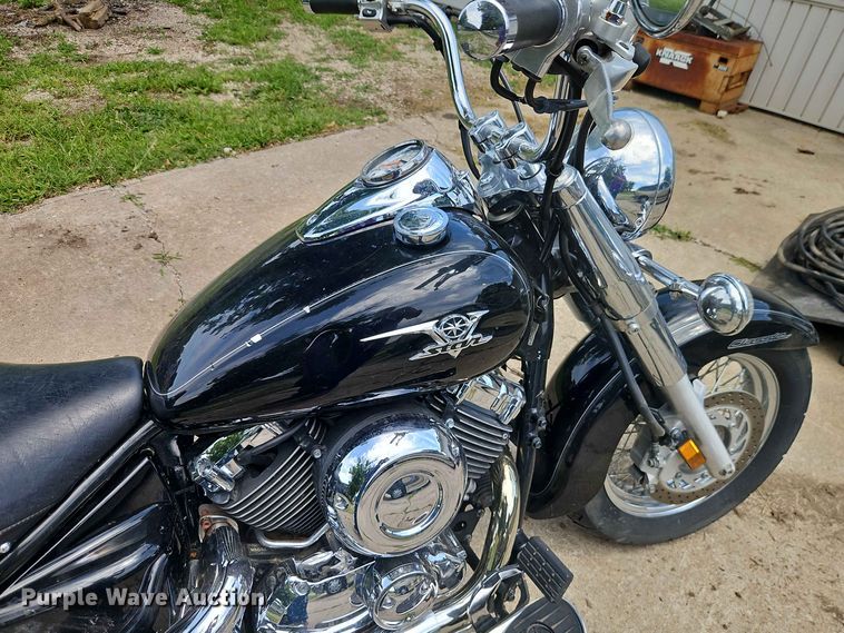 image for item EO8528 2006 Yamaha V Star 650 motorcycle