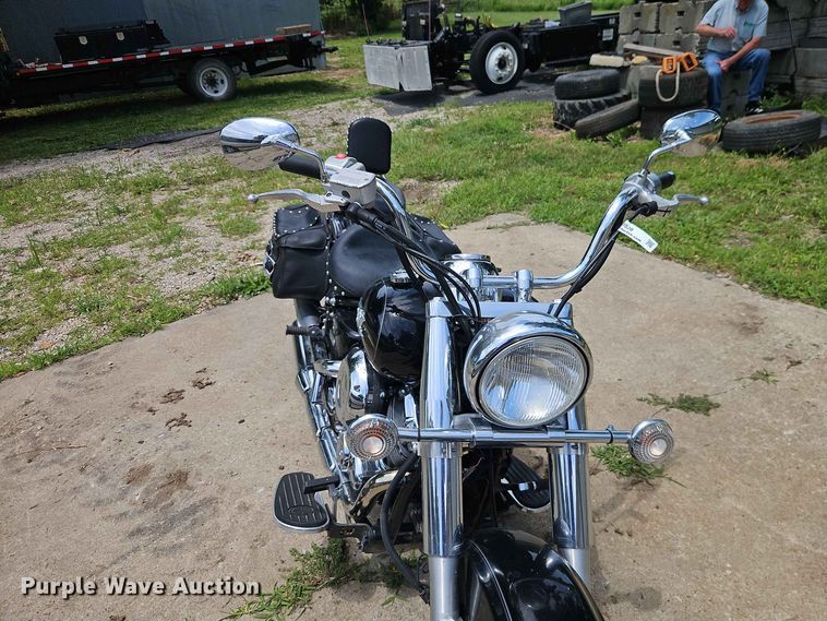 image for item EO8528 2006 Yamaha V Star 650 motorcycle