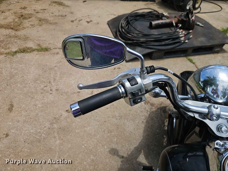 image for item EO8528 2006 Yamaha V Star 650 motorcycle