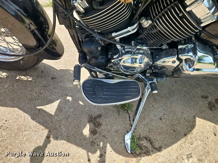 image for item EO8528 2006 Yamaha V Star 650 motorcycle