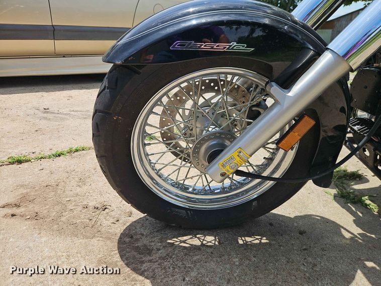 image for item EO8528 2006 Yamaha V Star 650 motorcycle