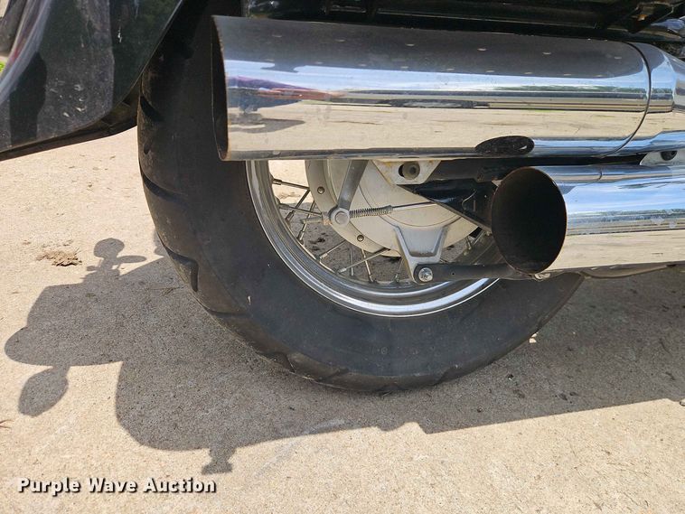 image for item EO8528 2006 Yamaha V Star 650 motorcycle