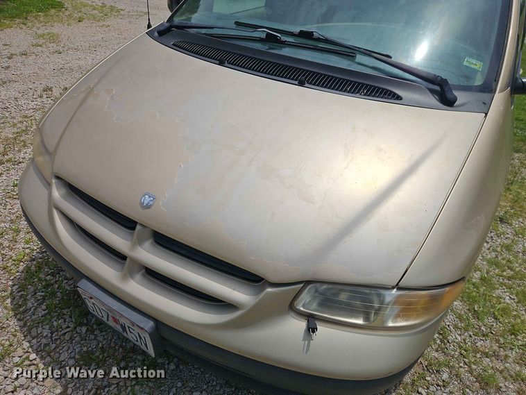 image for item EO8529 2000 Dodge Grand Caravan SE van
