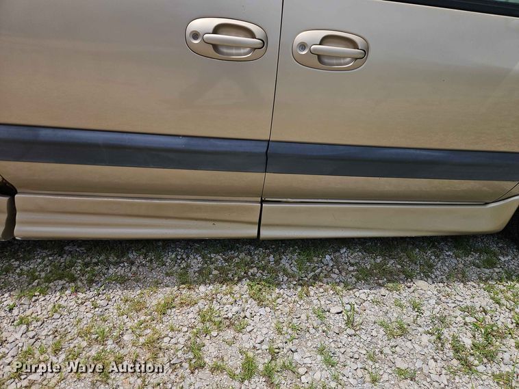 image for item EO8529 2000 Dodge Grand Caravan SE van