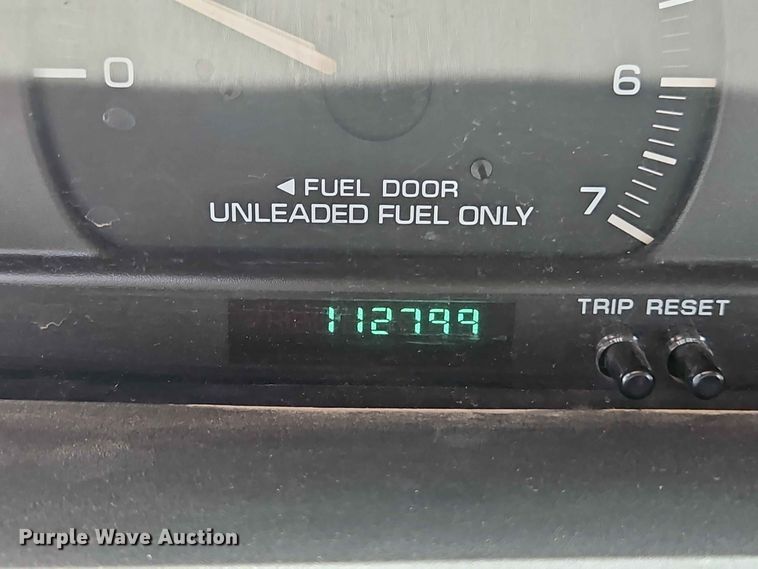 image for item EO8529 2000 Dodge Grand Caravan SE van