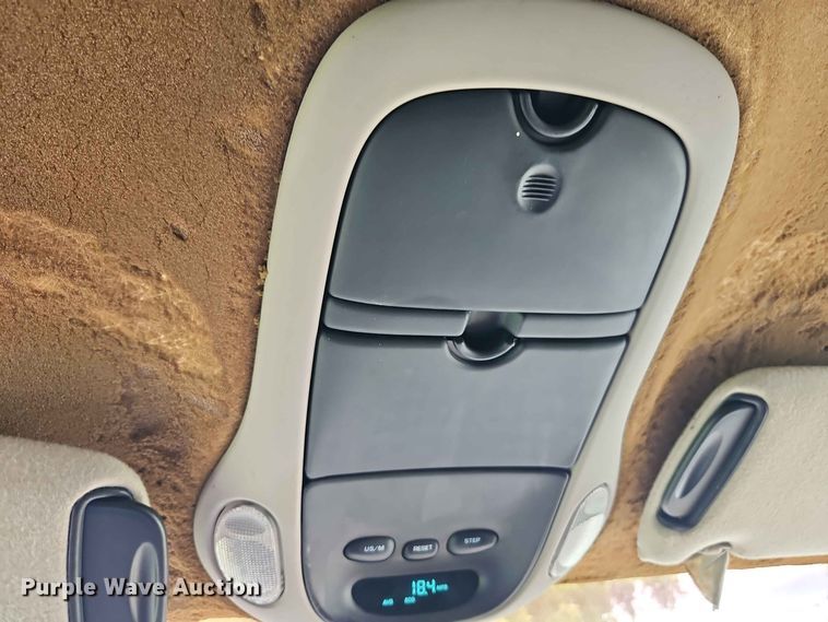 image for item EO8529 2000 Dodge Grand Caravan SE van