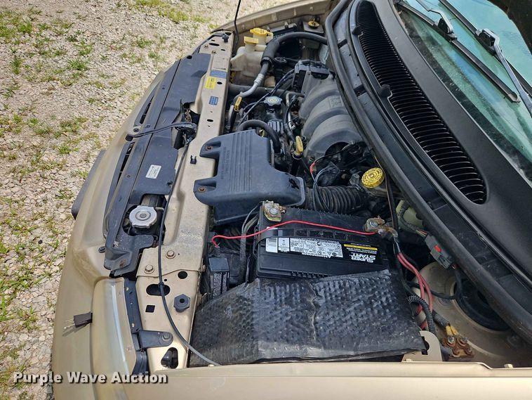 image for item EO8529 2000 Dodge Grand Caravan SE van