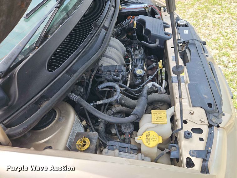 image for item EO8529 2000 Dodge Grand Caravan SE van