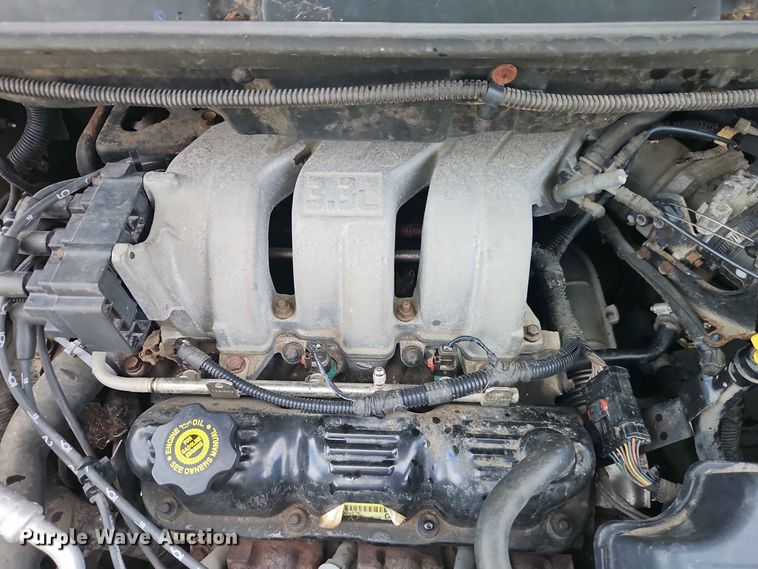 image for item EO8529 2000 Dodge Grand Caravan SE van