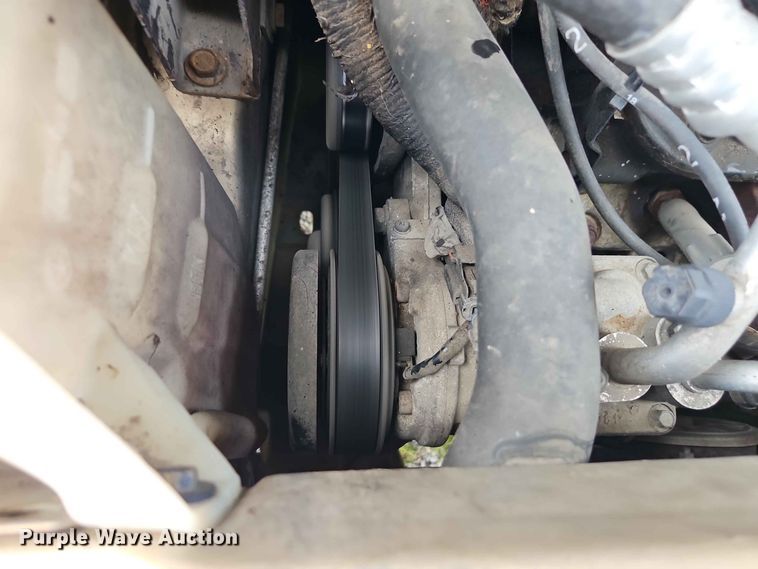 image for item EO8529 2000 Dodge Grand Caravan SE van