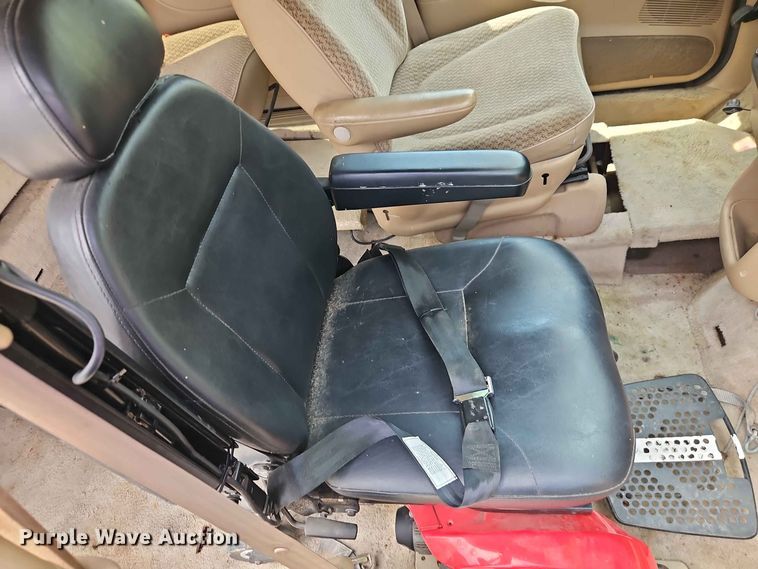 image for item EO8529 2000 Dodge Grand Caravan SE van