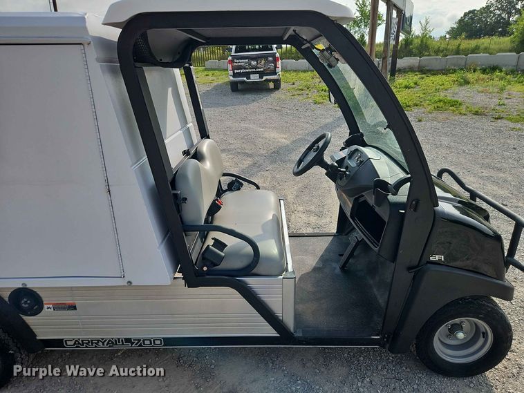 image for item EO8533 2024 Club Car golf cart