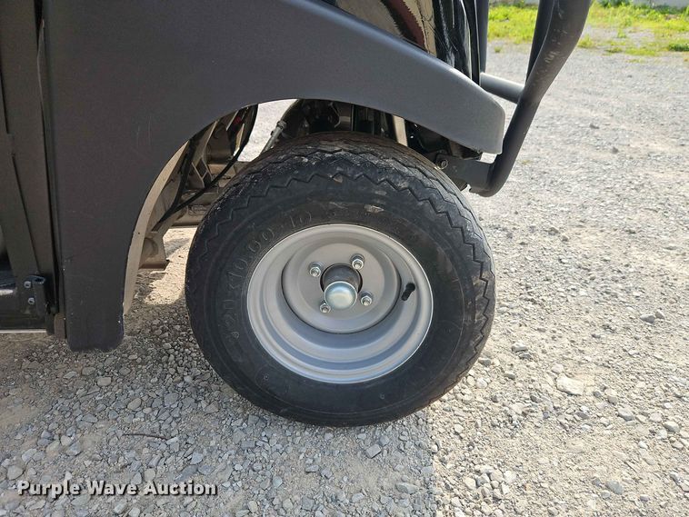 image for item EO8533 2024 Club Car golf cart