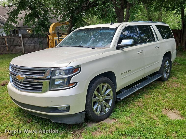 image for item EO8548 2015 Chevrolet Suburban 1500  SUV