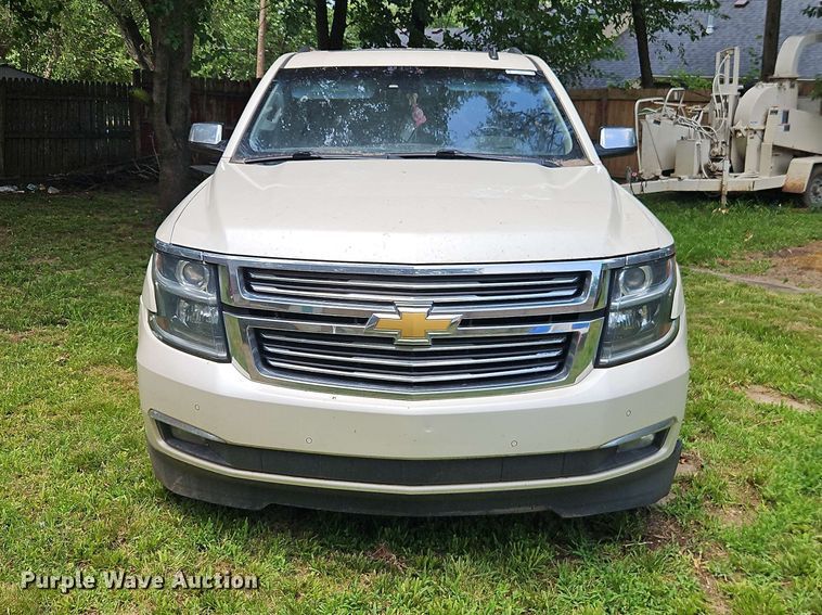 image for item EO8548 2015 Chevrolet Suburban 1500  SUV