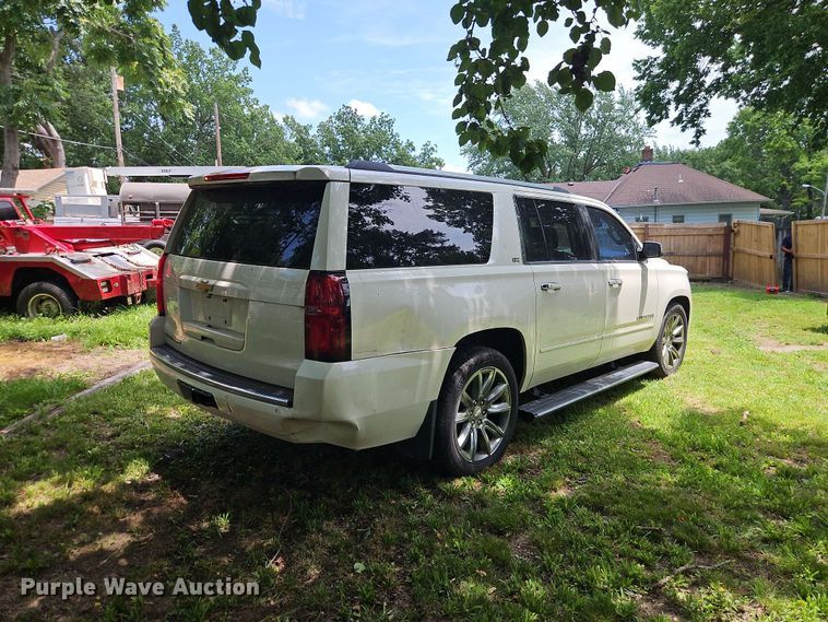 image for item EO8548 2015 Chevrolet Suburban 1500  SUV