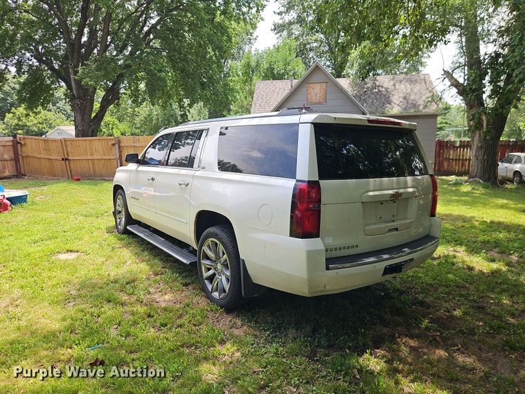 image for item EO8548 2015 Chevrolet Suburban 1500  SUV