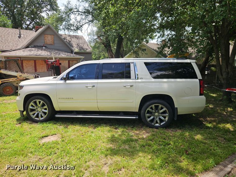 image for item EO8548 2015 Chevrolet Suburban 1500  SUV