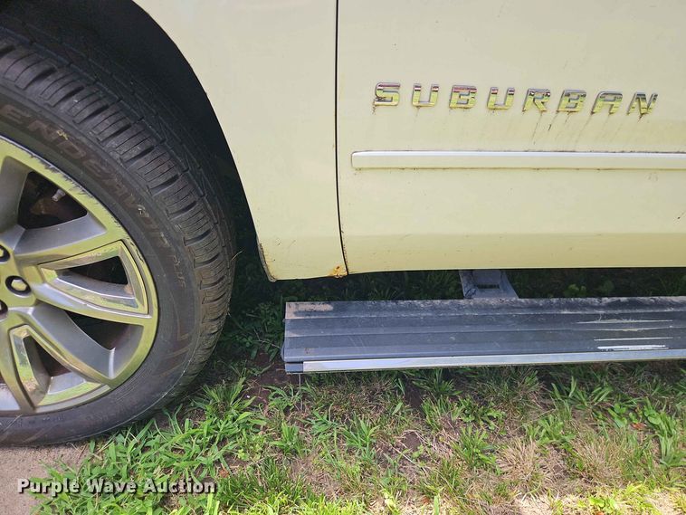 image for item EO8548 2015 Chevrolet Suburban 1500  SUV
