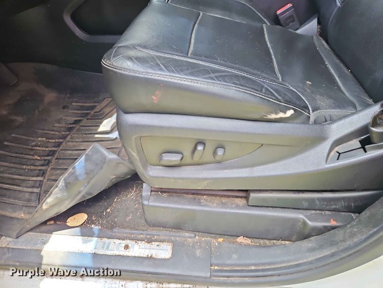 image for item EO8548 2015 Chevrolet Suburban 1500  SUV