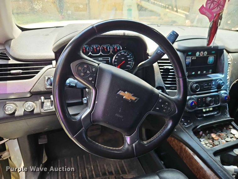 image for item EO8548 2015 Chevrolet Suburban 1500  SUV