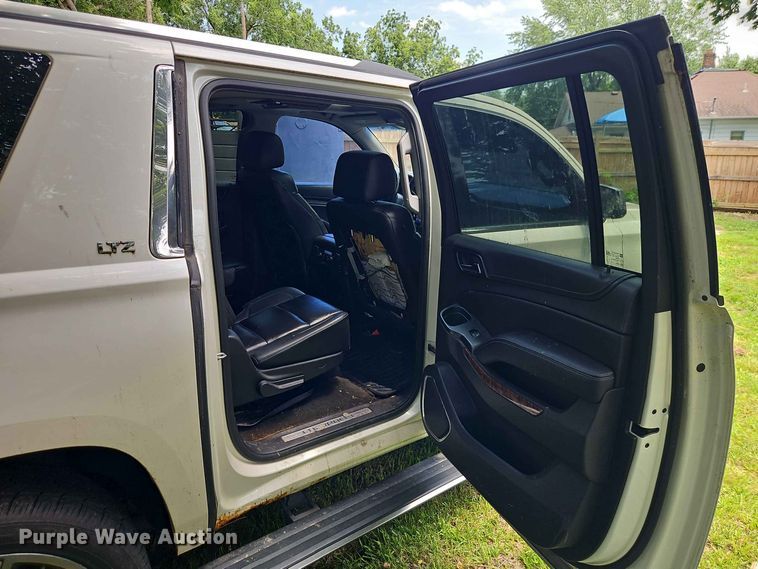image for item EO8548 2015 Chevrolet Suburban 1500  SUV