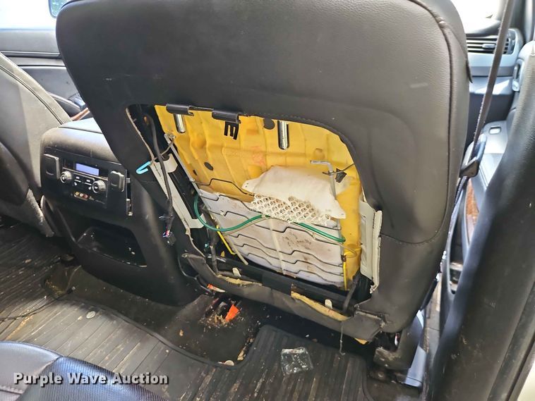 image for item EO8548 2015 Chevrolet Suburban 1500  SUV