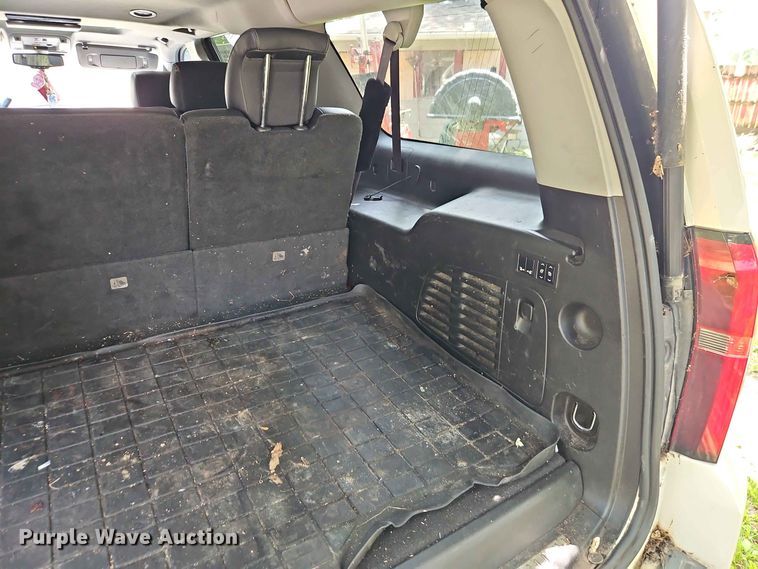 image for item EO8548 2015 Chevrolet Suburban 1500  SUV