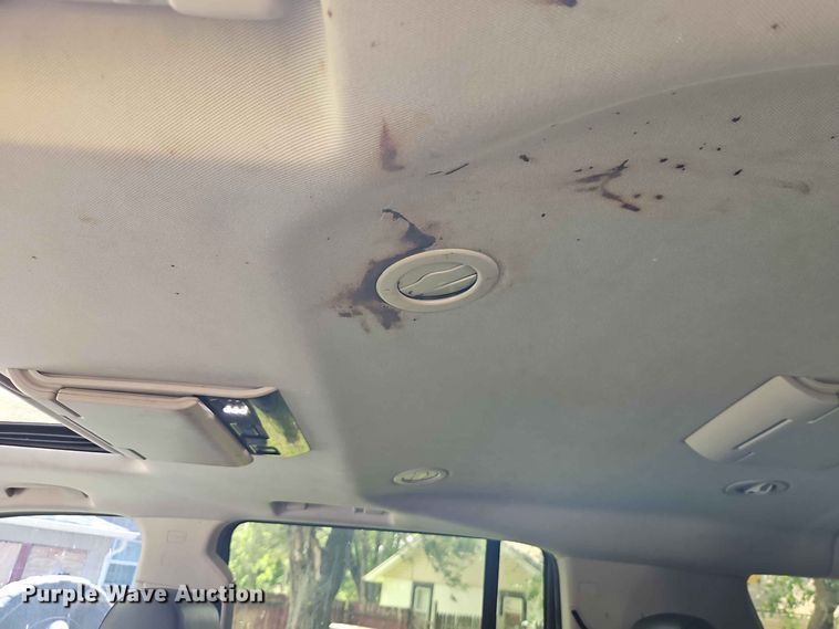 image for item EO8548 2015 Chevrolet Suburban 1500  SUV