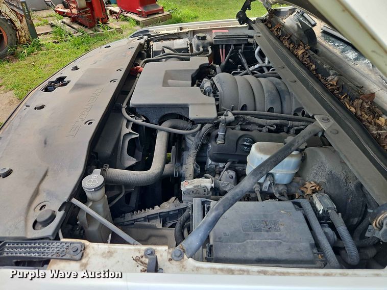 image for item EO8548 2015 Chevrolet Suburban 1500  SUV