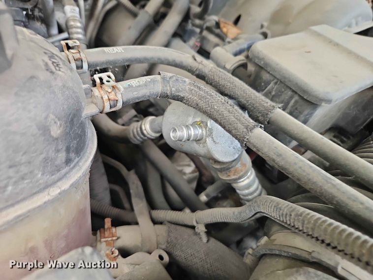 image for item EO8548 2015 Chevrolet Suburban 1500  SUV