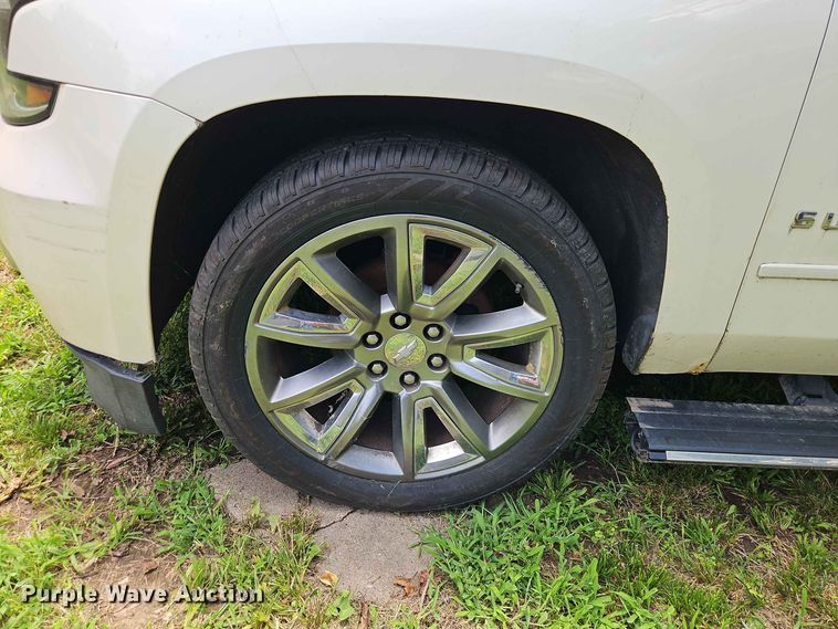image for item EO8548 2015 Chevrolet Suburban 1500  SUV
