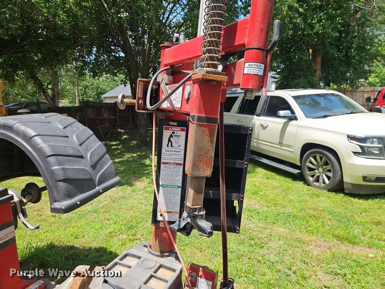 image for item EO8549 Coats Tire changer & tire balancer