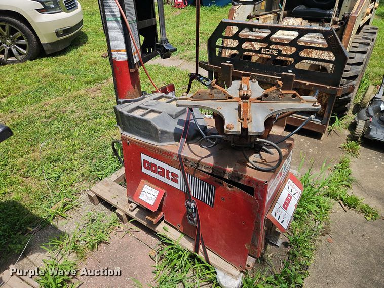 image for item EO8549 Coats Tire changer & tire balancer