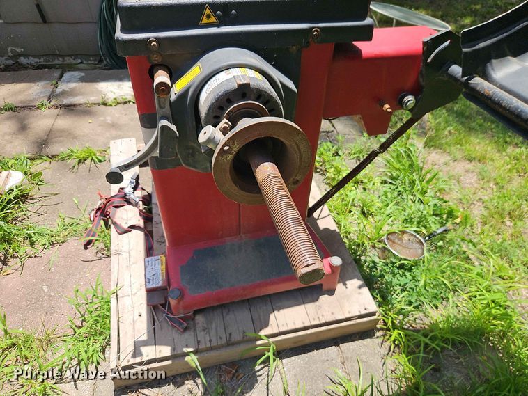 image for item EO8549 Coats Tire changer & tire balancer