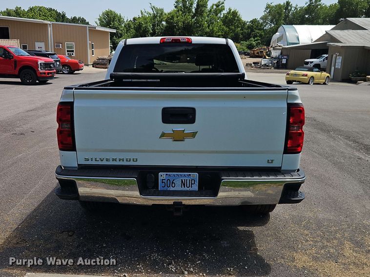 image for item EO8556 2015 Chevrolet Silverado 1500 Crew Cab pickup truck