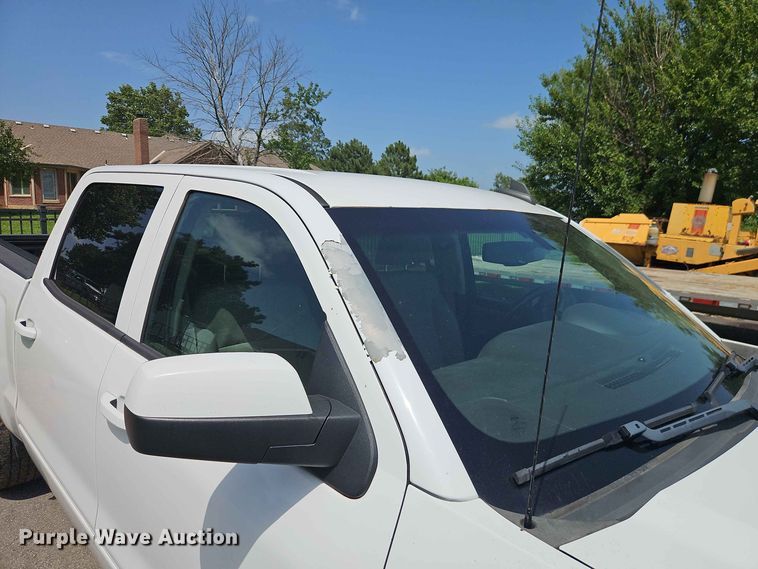 image for item EO8556 2015 Chevrolet Silverado 1500 Crew Cab pickup truck