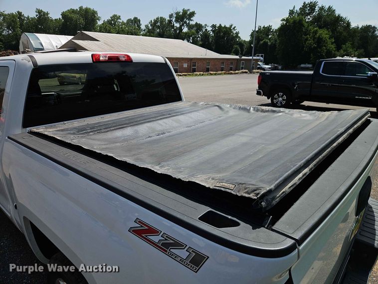 image for item EO8556 2015 Chevrolet Silverado 1500 Crew Cab pickup truck