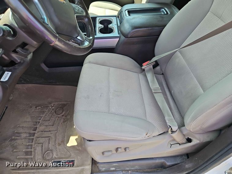 image for item EO8556 2015 Chevrolet Silverado 1500 Crew Cab pickup truck