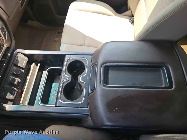 image for item EO8556 2015 Chevrolet Silverado 1500 Crew Cab pickup truck
