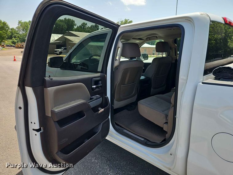 image for item EO8556 2015 Chevrolet Silverado 1500 Crew Cab pickup truck